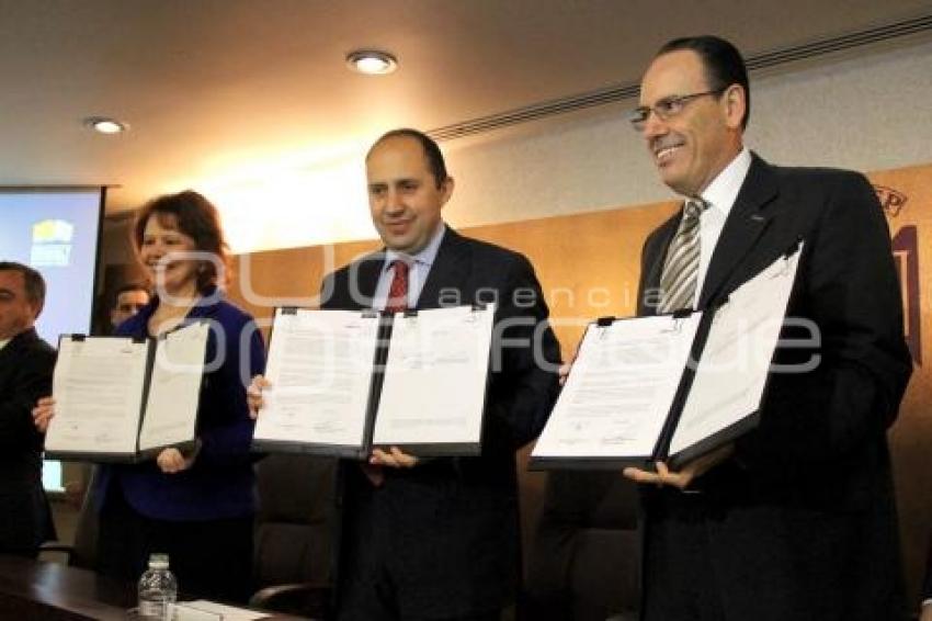FIRMA CONVENIO UPAEP