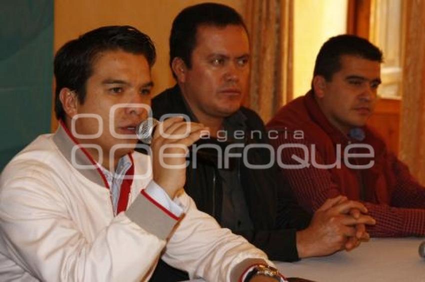 GERARDO ISLAS. YO ME CONECTO