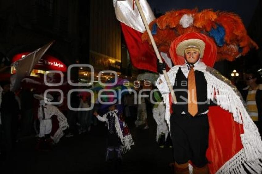 DESFILE DE HUEHUES