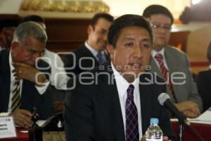 COMPARECENCIA AMADEO LARA