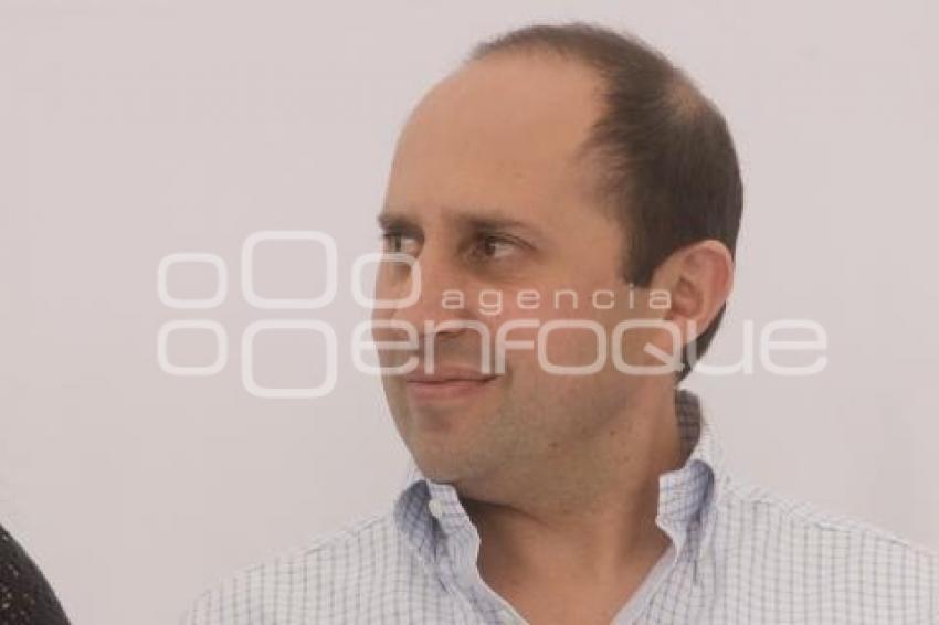 GOBIERNO . FERNANDO MANZANILLA