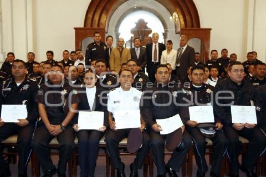 RECONOCIMIENTOS DE CRIMINALÍSTICA A  POLICÍAS