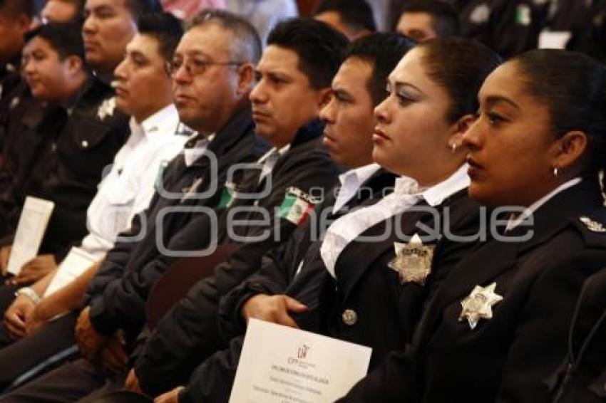 RECONOCIMIENTOS DE CRIMINALÍSTICA A  POLICÍAS