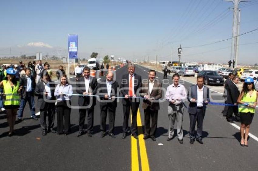 MORENO VALLE INAUGURÓ LATERAL A VW