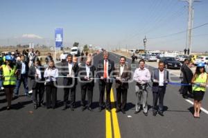 MORENO VALLE INAUGURÓ  LATERAL A VW