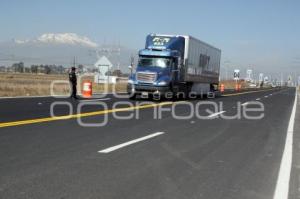 MORENO VALLE INAUGURÓ  LATERAL A VW