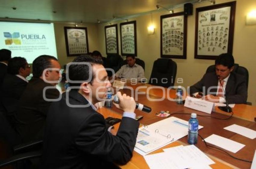 GUSTAVO FERNÁNDEZ EN EL CONGRESO