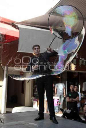 ESPECTACULO GAZILLION BUBBLE SHOW