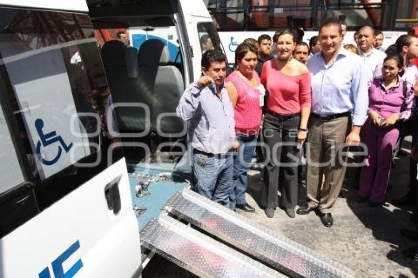 TRANSPORTE PARA PERSONAS CON DISCAPACIDAD