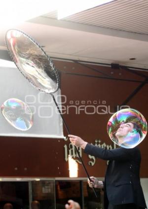 ESPECTACULO GAZILLION BUBBLE SHOW