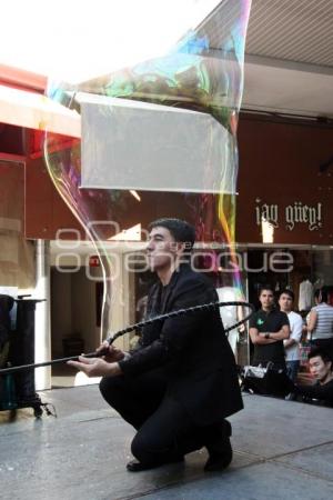 ESPECTACULO GAZILLION BUBBLE SHOW