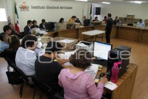 REVISAN DOCUMENTACIÓN DE NUEVOS PARTIDOS