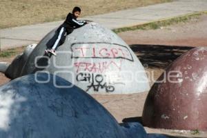 NIÑOS JUGANDO