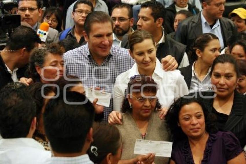 8a ENTREGA CRÉDITO A LA PALABRA DE LA MUJER