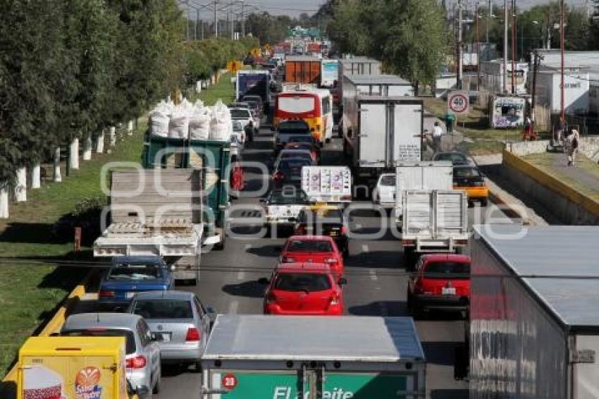 CAOS VIAL POR CIERRE EN AUTOPISTA POR OBRAS VIADUCTO