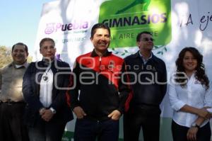 EDUARDO RIVERA INAUGURÓ GIMNASIO