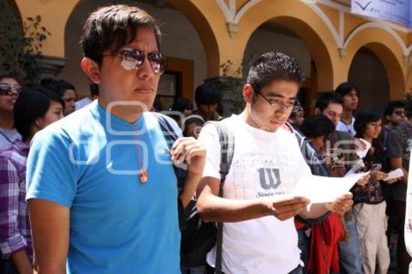 ESTUDIANTES PSICOLOGÍA