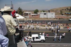 CIERRAN CARRETERA HABITANTES OCOYUCAN