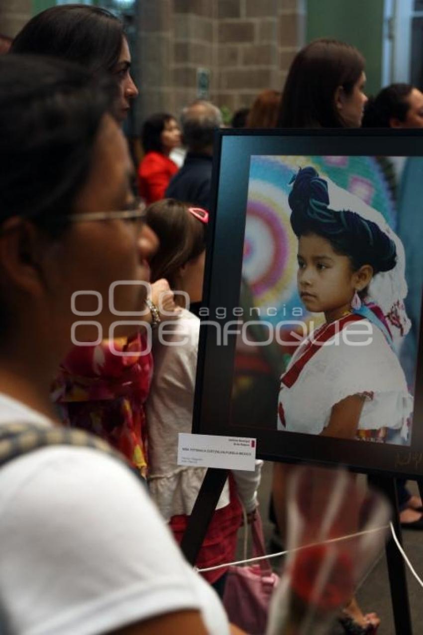 EXPOSICIÓN FOTOGRÁFICA SER MUJER