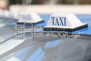 SEGUNDA ENTREGA TAXIS POR MOTO TAXIS