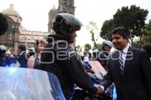 ENTREGA UNIFORMES Y EQUIPO SEGURIDAD PÚBLICA MPAL