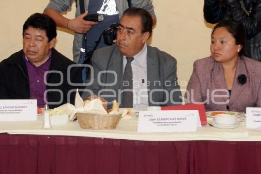 REUNIÓN EDUARDO RIVERA Y PTES. JUNTAS AUXILIARES