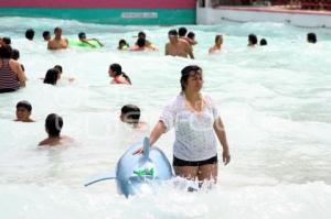 POBLANOS VISITAN BALNEARIOS POR PUENTE