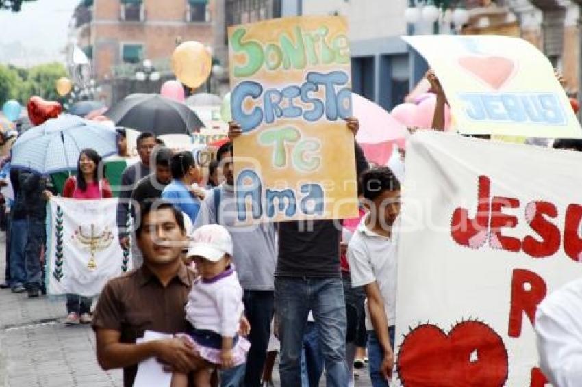 EVANGÉLICOS FESTEJAN NATALICIO BENITO JUÁREZ