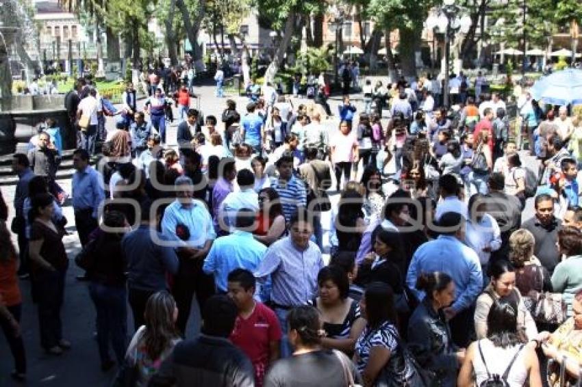 EVACUACIÓN EDIFICIOS TRAS SISMO