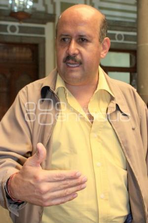 ALEJANDRO LANDERO