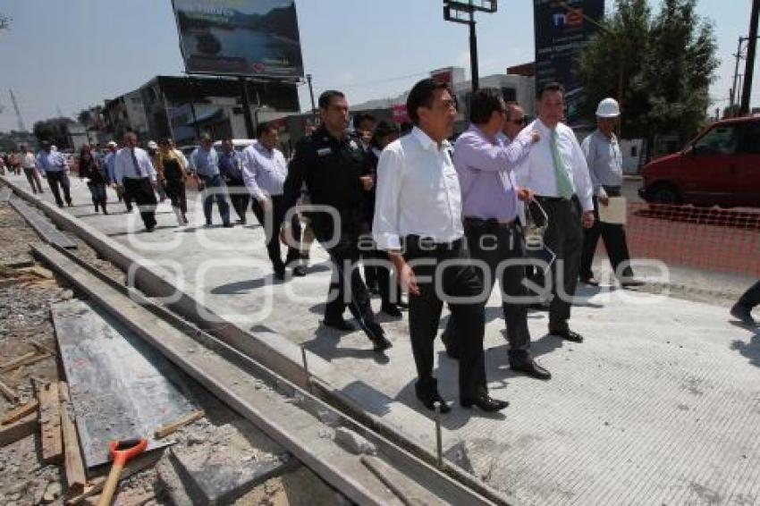 SUPERVISAN OBRAS METROBÚS