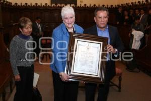 ENTREGA DOCTORADO HONORIS CAUSA BUAP