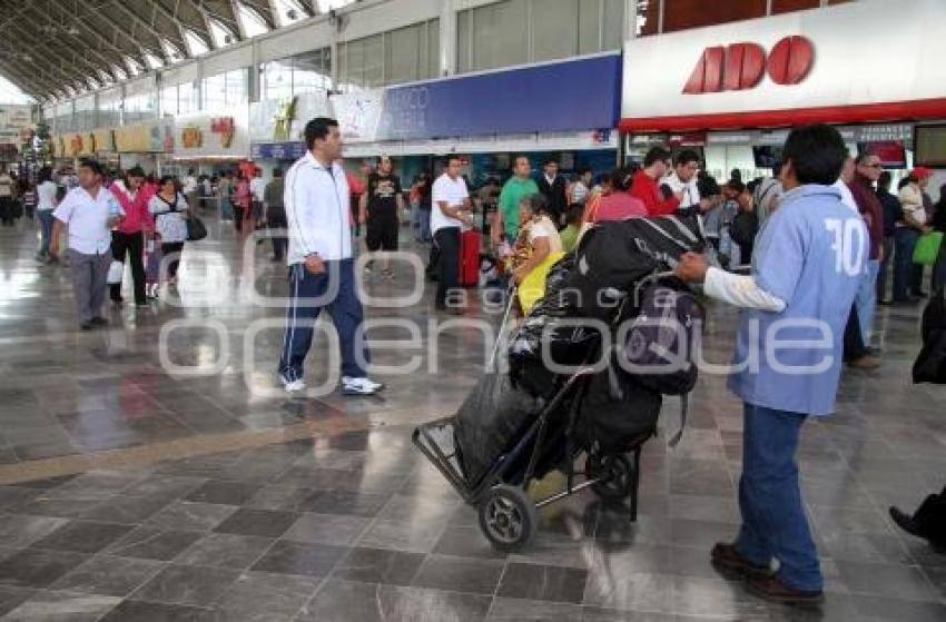 VACACIONISTAS PARTEN DE LA CAPU