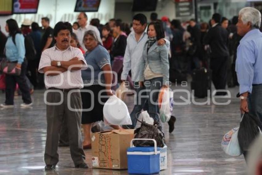 VACACIONISTAS PARTEN DE LA CAPU