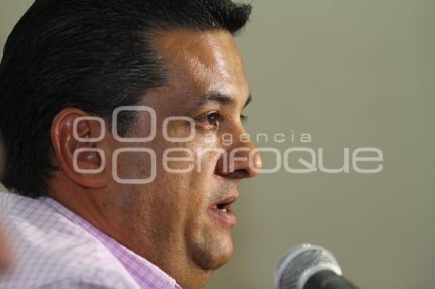 GUSTAVO ARIZA