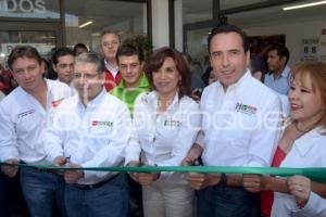 PABLO FERNÁNDEZ INAUGURÓ CASA DE CAMPAÑA