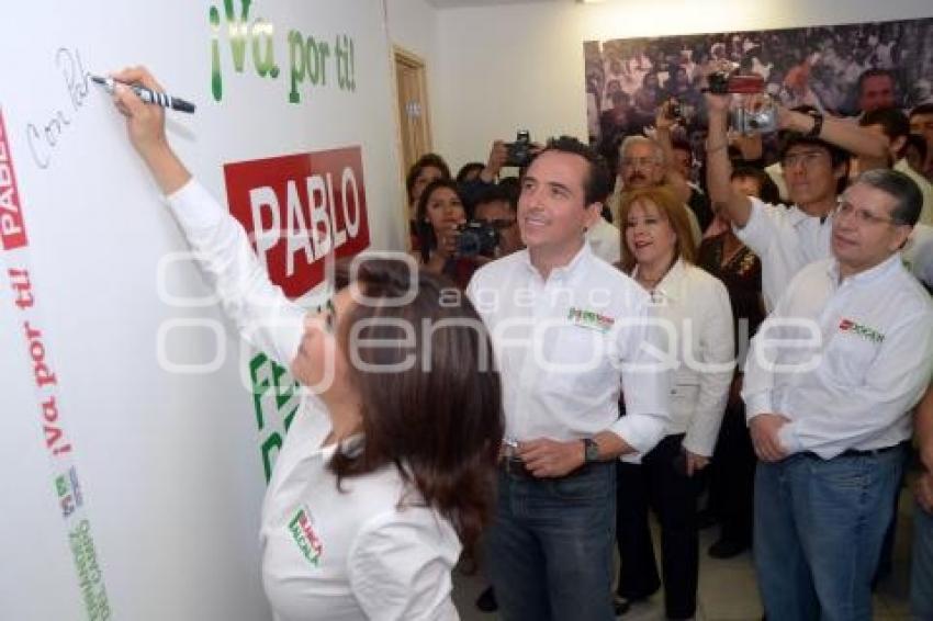 PABLO FERNÁNDEZ INAUGURÓ CASA DE CAMPAÑA