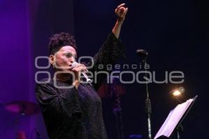 OMARA PORTUONDO.FESTIVAL 5 DE MAYO