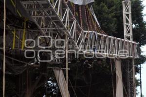 CAE PANTALLA DE ESCENARIO DEL FESTIVAL INTERNACIONAL EN EL ZÓCALO