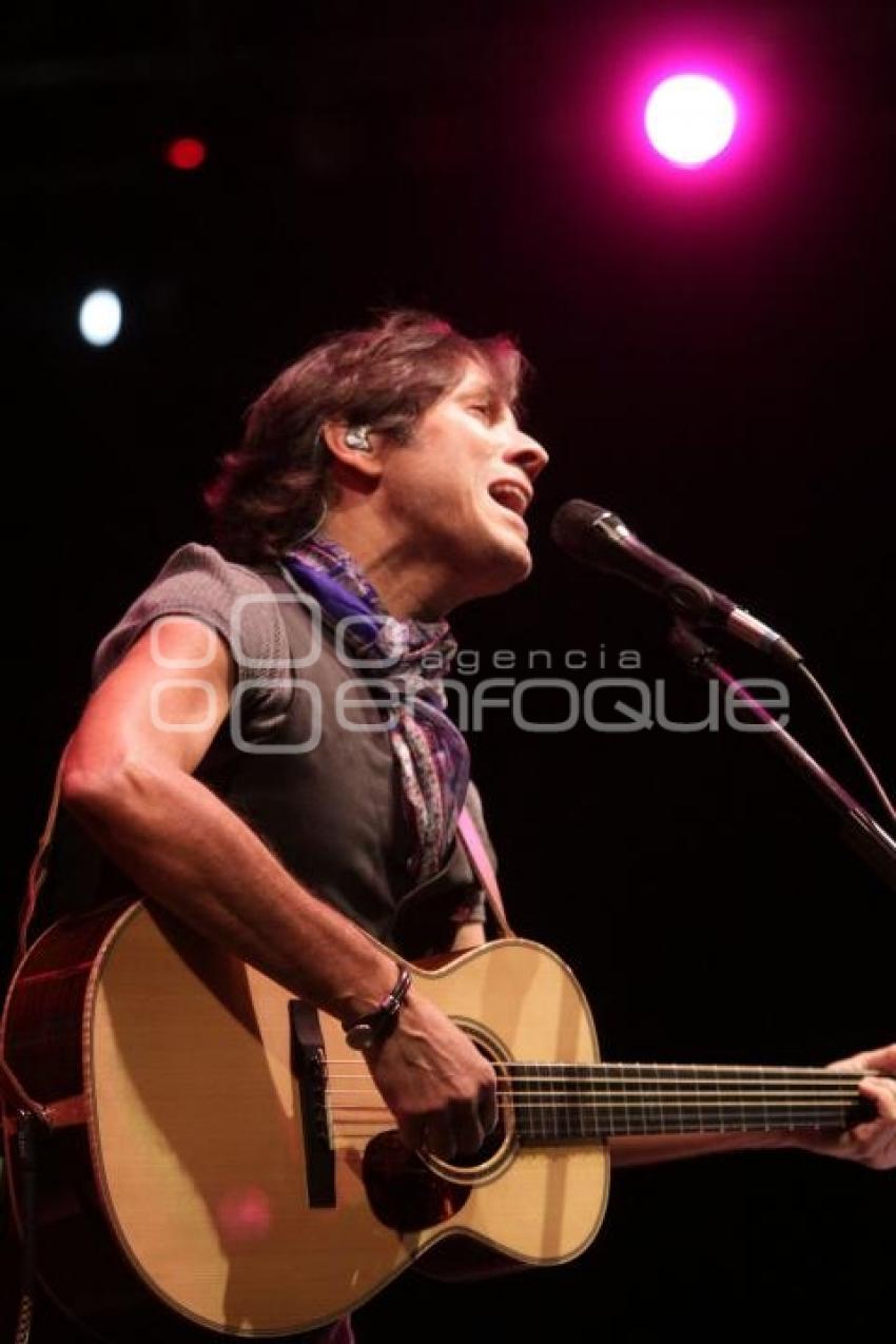 HERNALDO ZÚÑIGA EN EL ZÓCALO