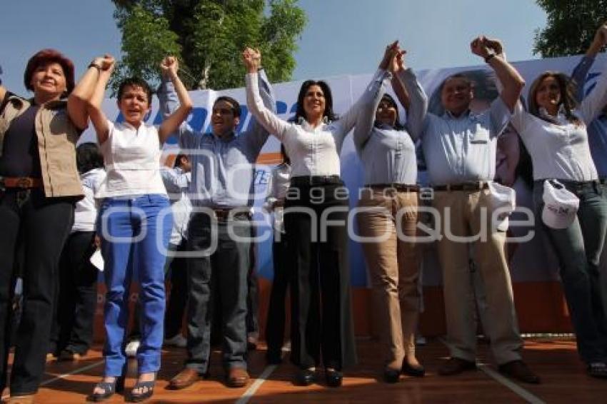 INAUGURA BLANCA JIMÉNEZ CASA DE CAMPAÑA