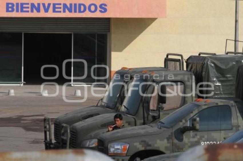 EJÉRCITO UTILIZA CENTRO COMERCIAL ABANDONADO