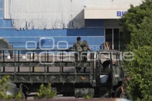 EJÉRCITO UTILIZA CENTRO COMERCIAL ABANDONADO