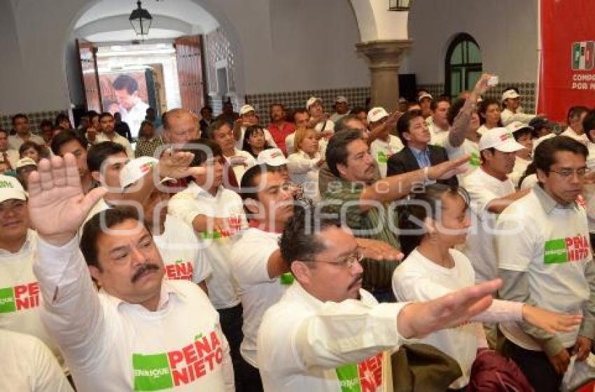 TOMA PROTESTA PROMOTORES DEL VOTO SIN CANDIDATO.PRI