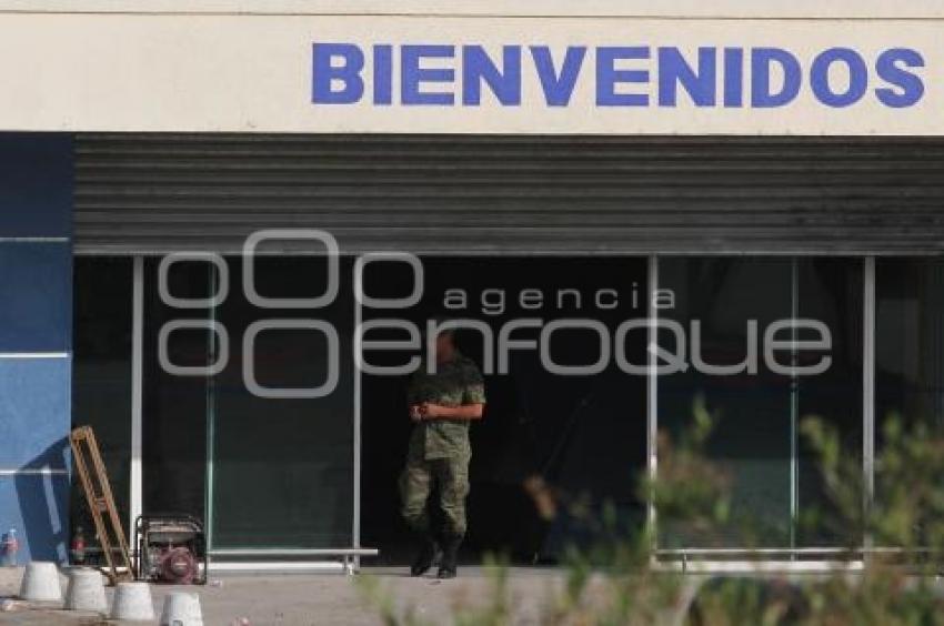 EJÉRCITO UTILIZA CENTRO COMERCIAL ABANDONADO