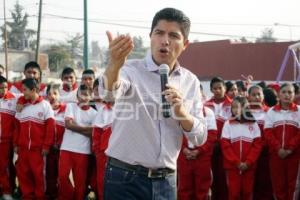 INAUGURAN GIMNASIO MPAL EN COL. SNTE