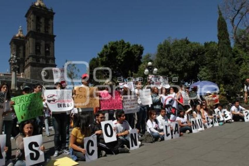 MANIFESTACIÓN CONTRA LA TAUROMÁQUIA