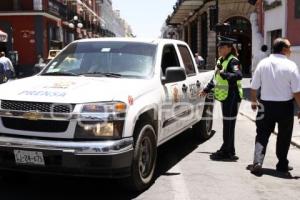 PROHIBEN ESTACIONARSE EN LA 2 OTE