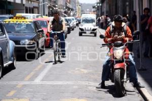 PROHIBEN ESTACIONARSE EN LA 2 OTE