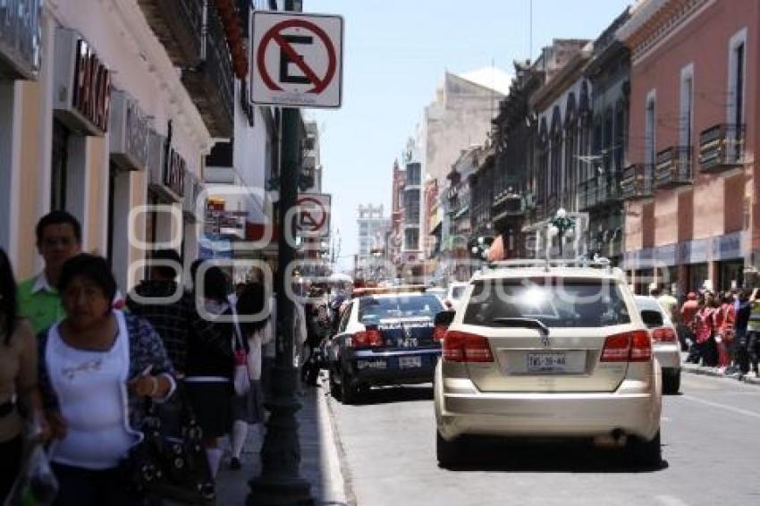 PROHIBEN ESTACIONARSE EN LA 2 OTE